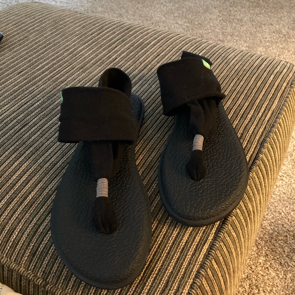 Black sandals